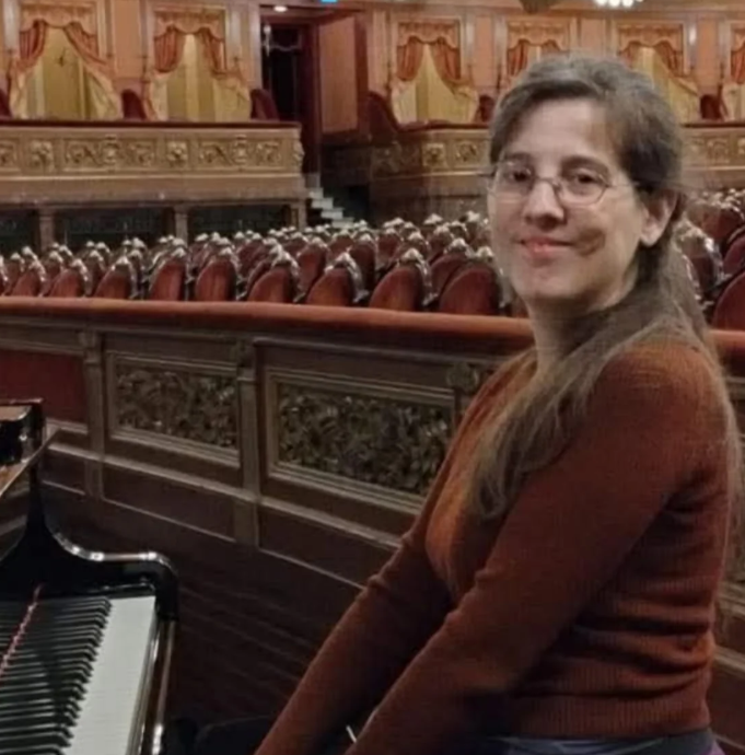 Florencia Lascano, teclado y voz